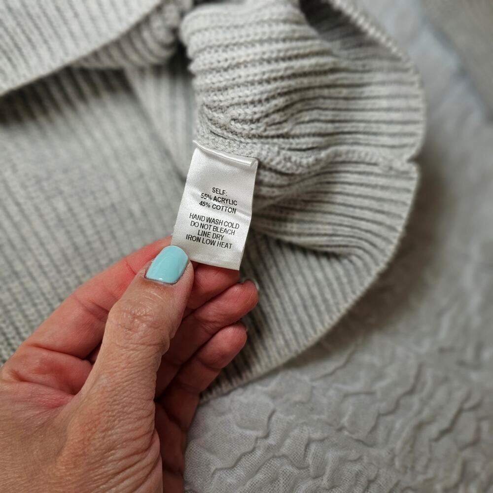 Lulu's Feel It Still Grey Knit Sweater sz Medium - Picture 9 of 10